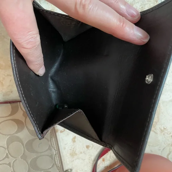 Coach wallet in great condition! - Picture 5 of 7